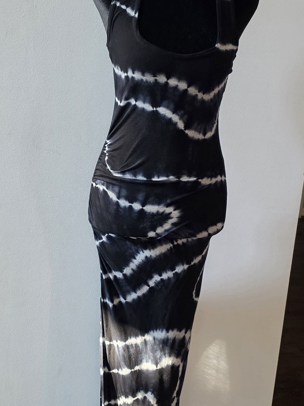 Young Fabulous & Broke Black and White Graphic Tie-Dye Top